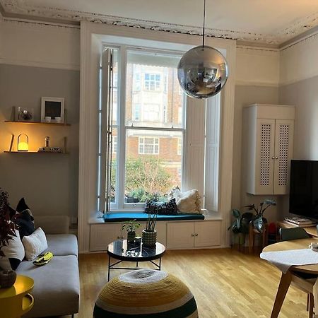 לונדון Gorgeous 2 Bedroom Flat In Charming Swiss Cottage מראה חיצוני תמונה